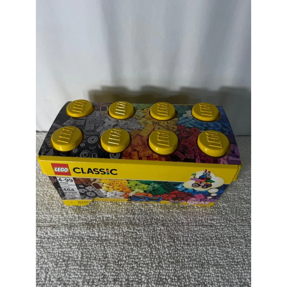 LEGO Classic Medium Creative Brick Box 10696 484 Pieces New in Package‎